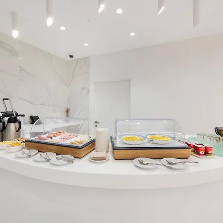 Odyssey Aparthotel *