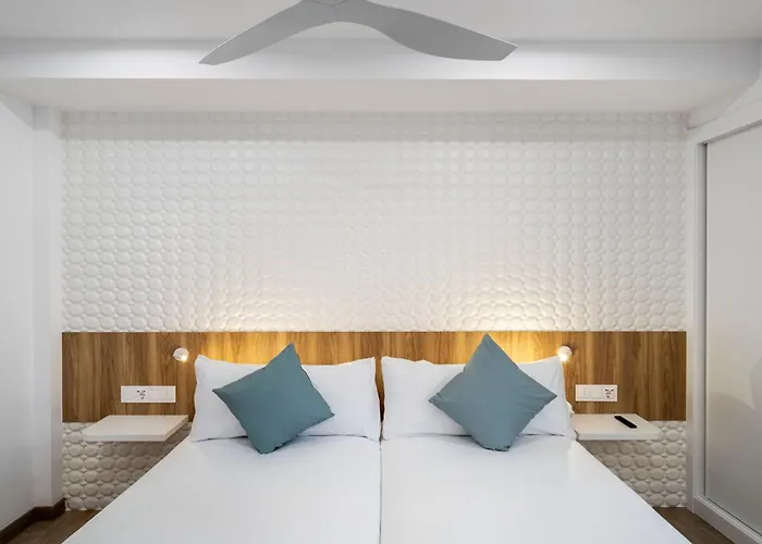 Odyssey מלון דירות